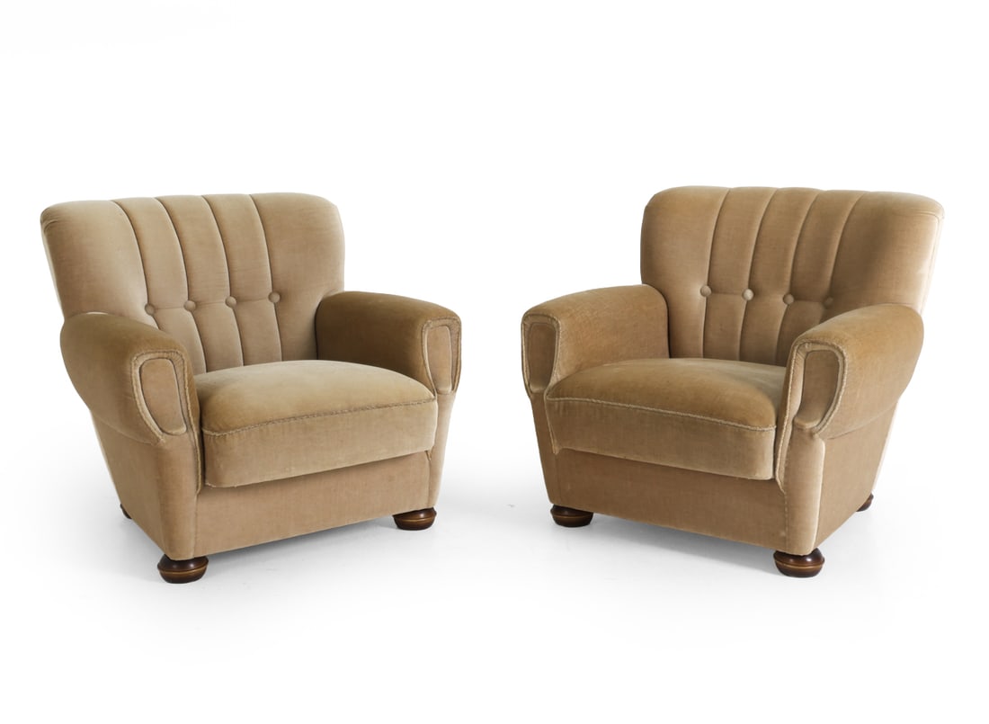 PAIR OF DECO STYLE DANISH LOUNGE CHAIRS 1950S (1 of 17)