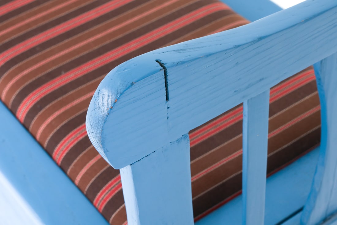 SWEDISH PAINTED PINE BENCH C. 1930S - 12