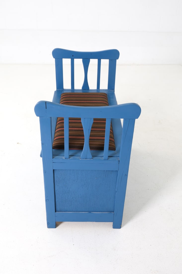 SWEDISH PAINTED PINE BENCH C. 1930S - 5