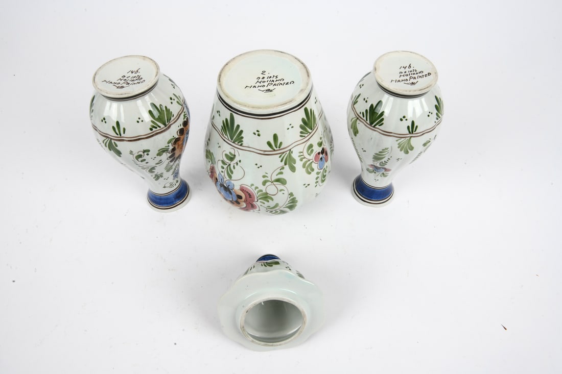 DELFT CERAMIC GROUPING - 11