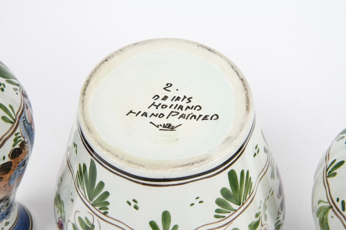 DELFT CERAMIC GROUPING - 12
