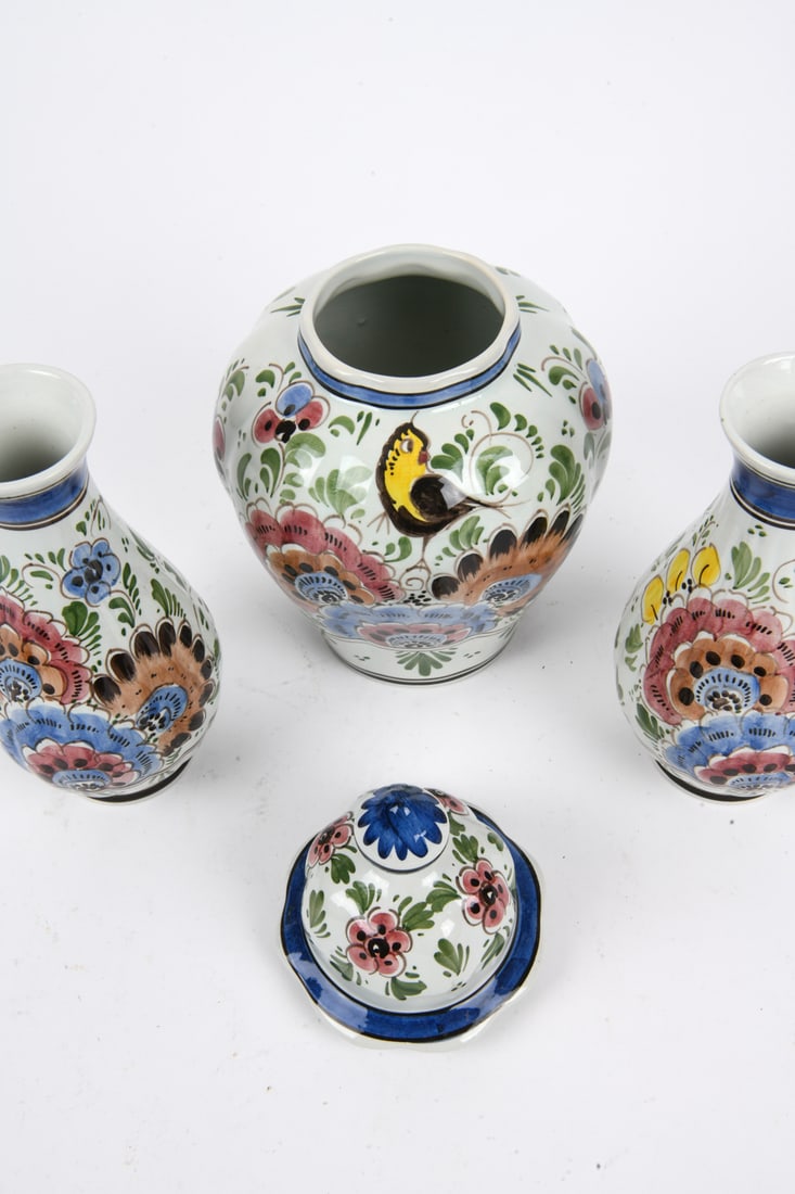 DELFT CERAMIC GROUPING - 7