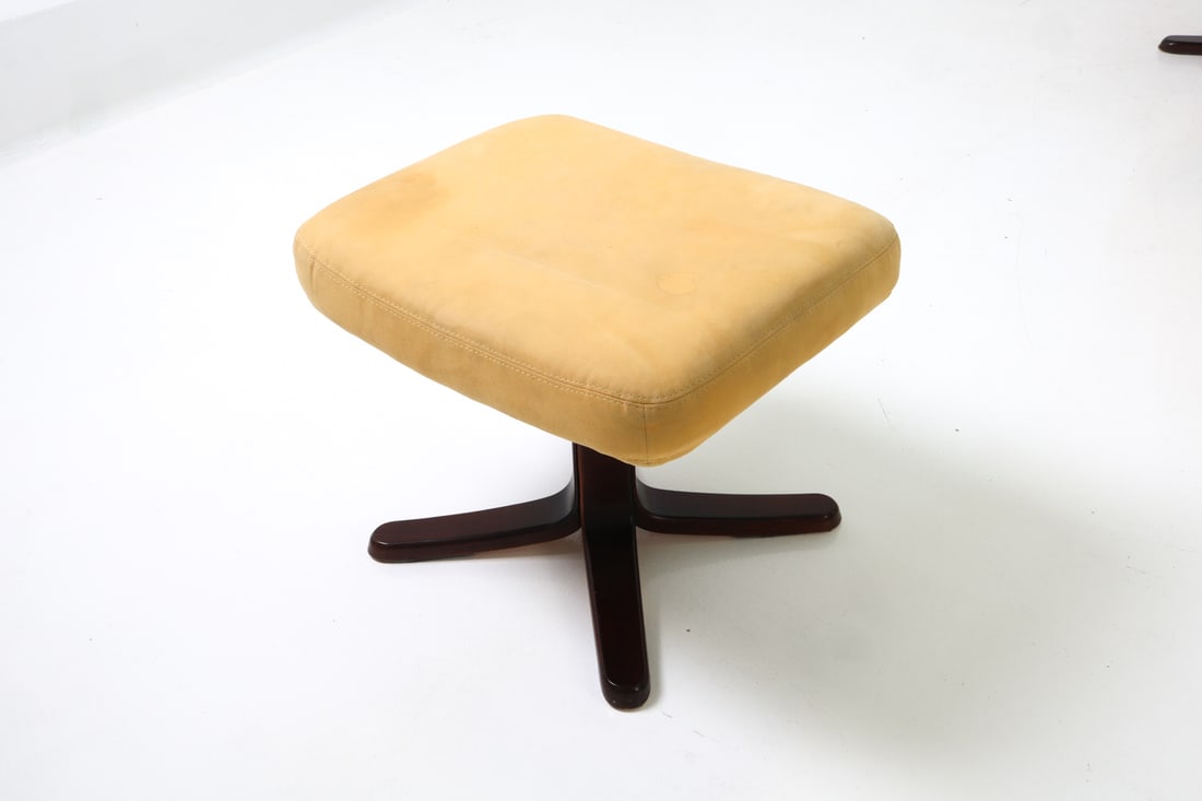ATTR. SODERBERGS SWEDISH LOUNGE CHAIRS - 3