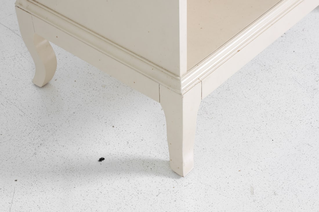 BERNHARDT PAINTED BOOKCASE/ETAJERE - 9
