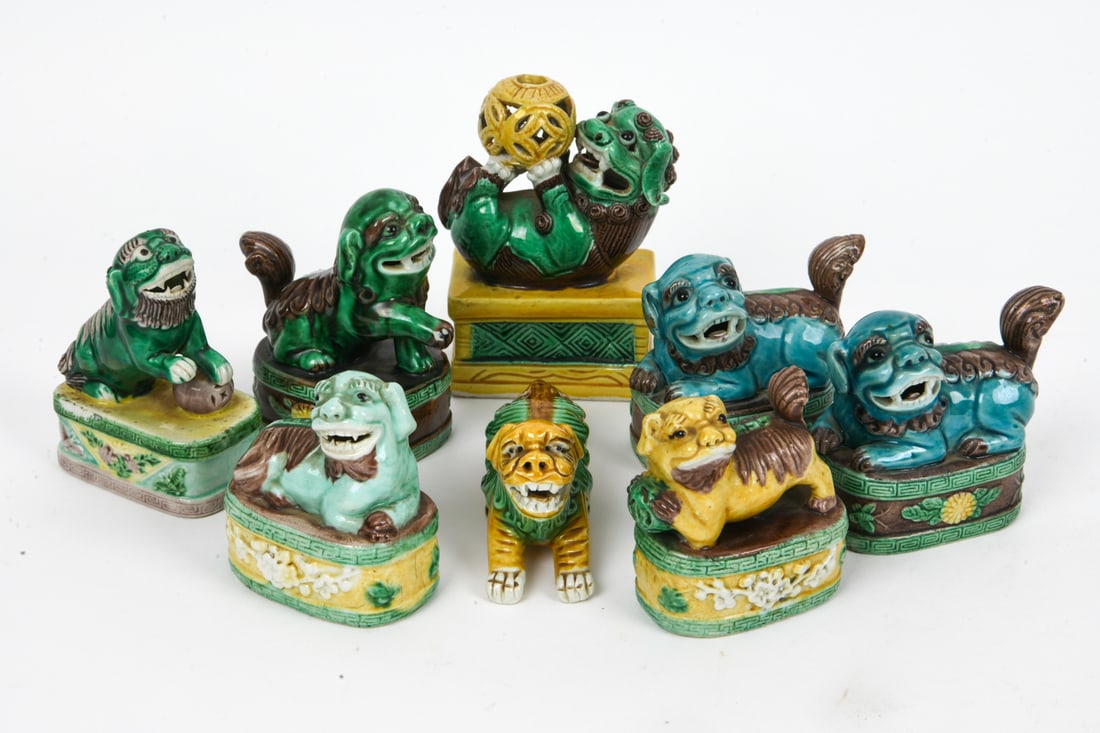 CHINESE CERAMIC FOO LION GROUPING - 3