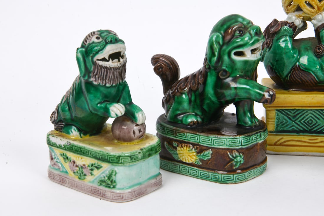 CHINESE CERAMIC FOO LION GROUPING - 8
