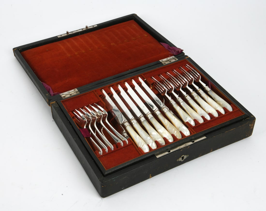 ELKINGTON & CO. ENGLISH MOP FISH SERVICE (1 of 15)