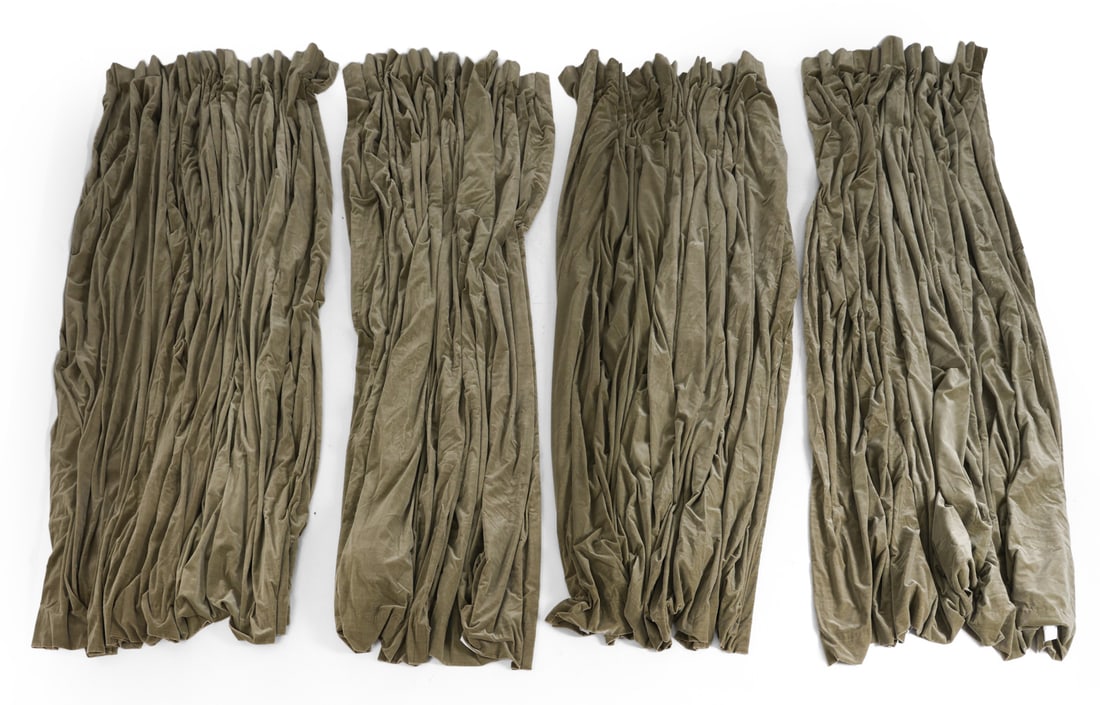 GREEN VELVET BLACKOUT DRAPERY CURTAINS (1 of 7)