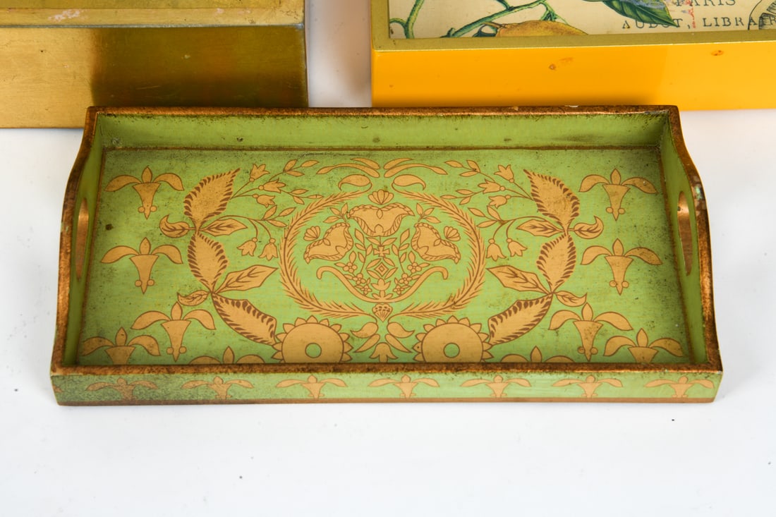 VINTAGE DECORATIVE GROUPING - 3