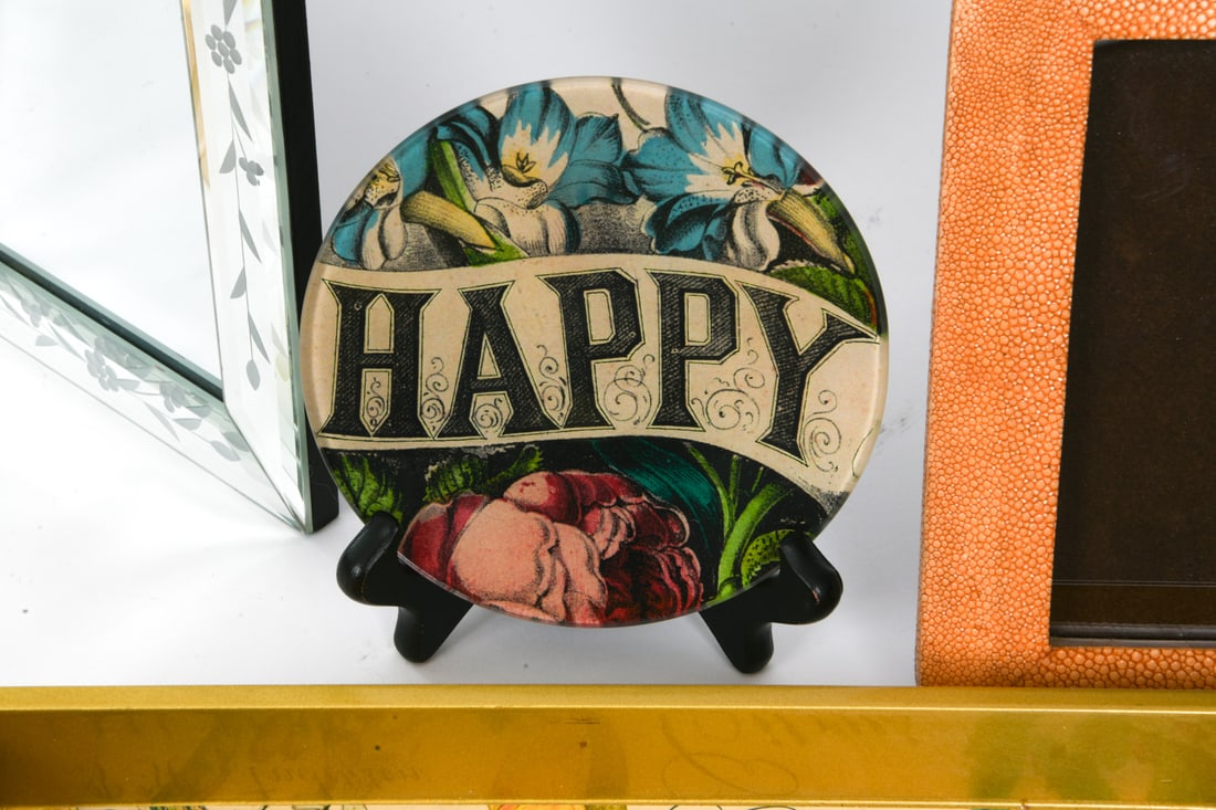 VINTAGE DECORATIVE GROUPING - 5
