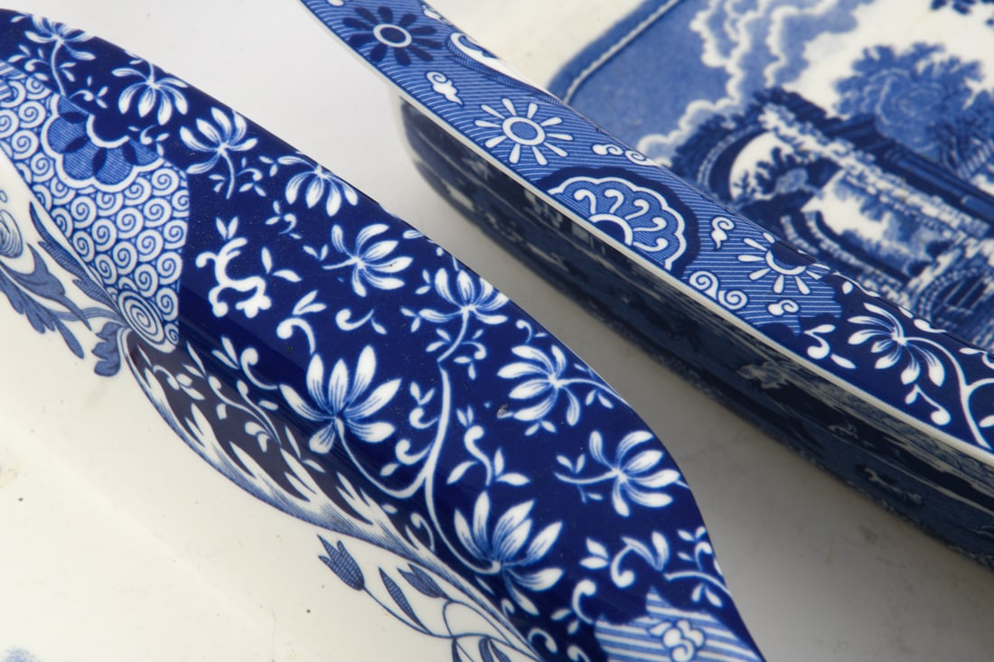 BLUE & WHITE TRANSFERWARE CERAMIC GROUPING - 10