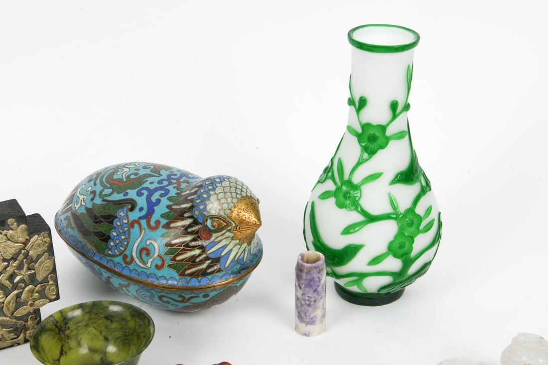 CHINESE DECORATIVE GROUPING - 13