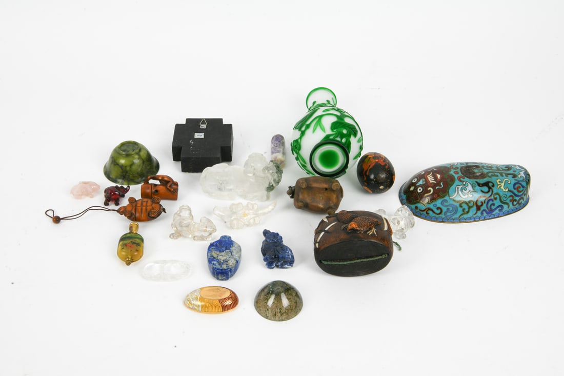 CHINESE DECORATIVE GROUPING - 17