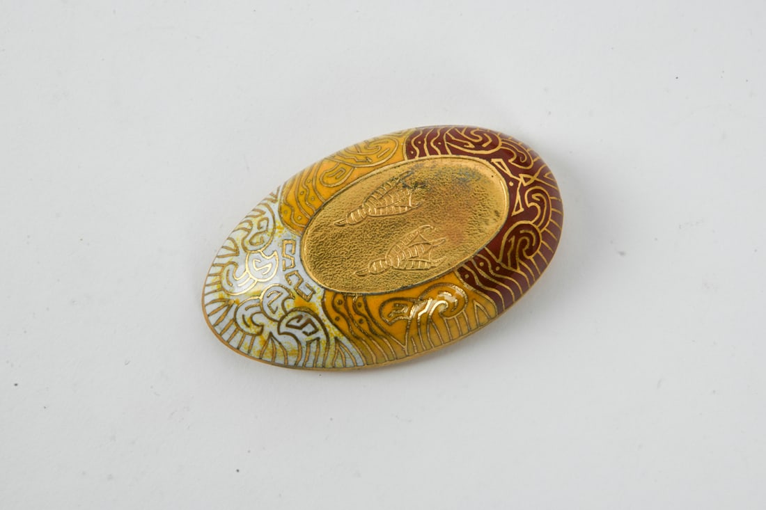 CHINESE DECORATIVE GROUPING - 19