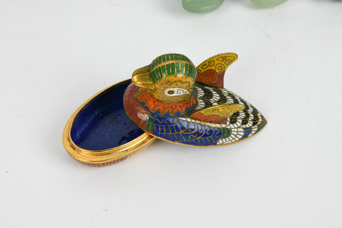 CHINESE DECORATIVE GROUPING - 7