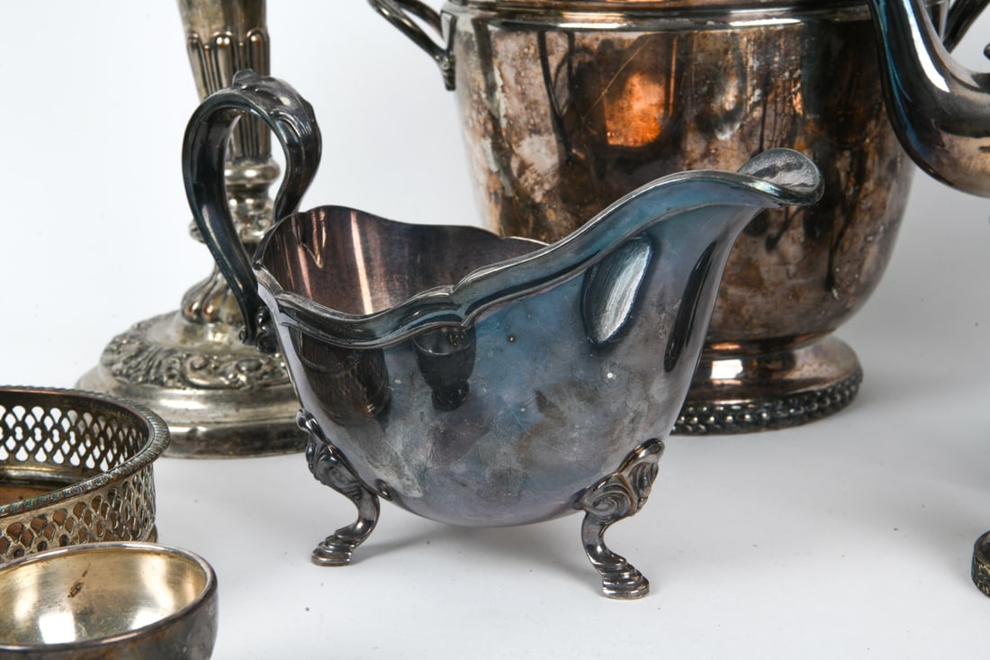 SILVERPLATE GROUPING - 11