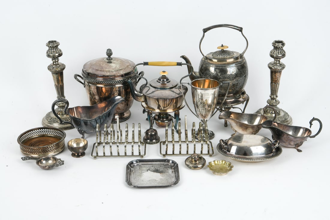 SILVERPLATE GROUPING - 12