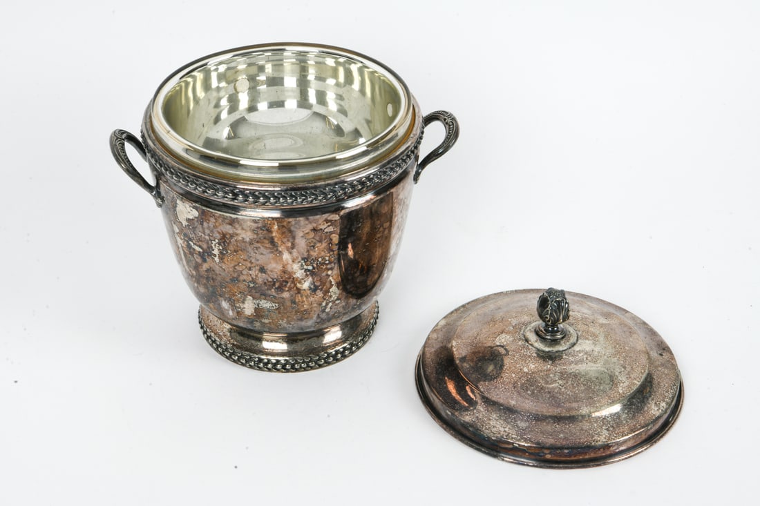 SILVERPLATE GROUPING - 20