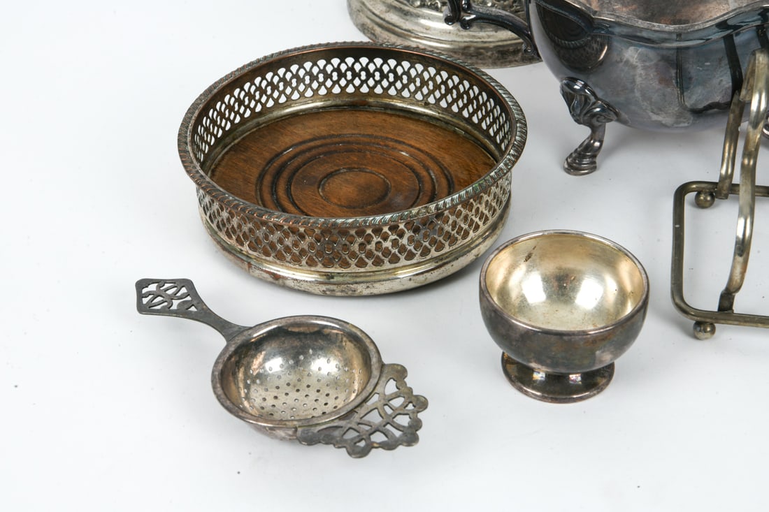 SILVERPLATE GROUPING - 7