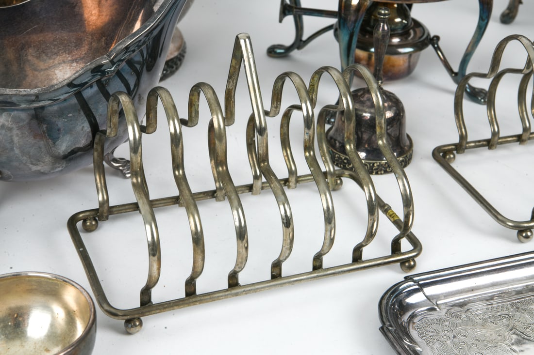 SILVERPLATE GROUPING - 8