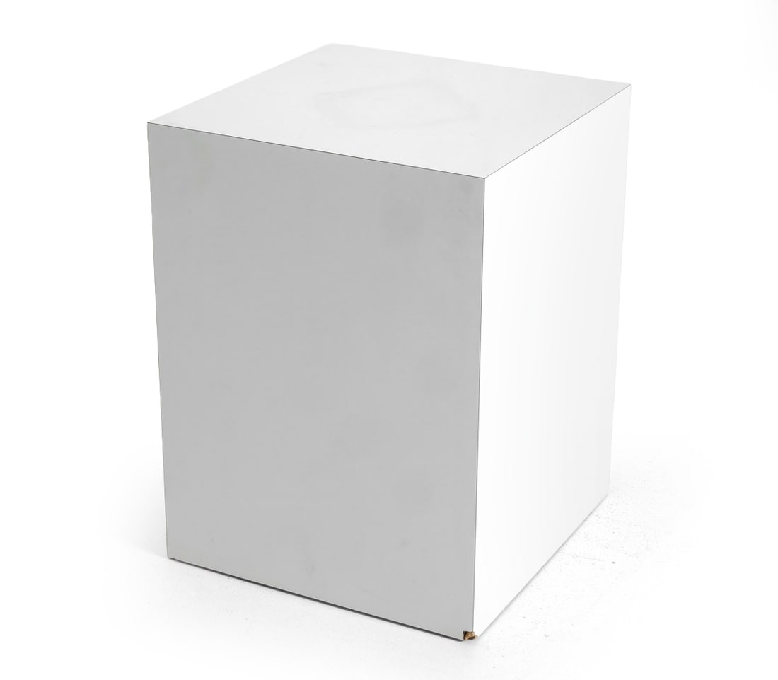 WHITE LAMINATE DISPLAY PEDESTAL PLINTH (1 of 12)
