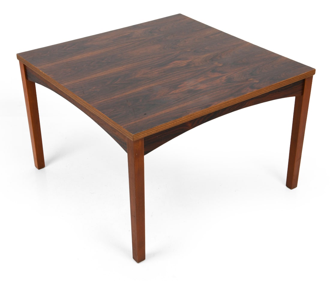 SCANDINAVIAN ROSEWOOD COFFEE TABLE C. 1960S (1 of 12)