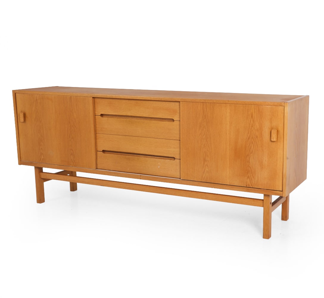 NILS JONSSON FOR HUGO TROEDS OAK SIDEBOARD 1960S (1 of 17)