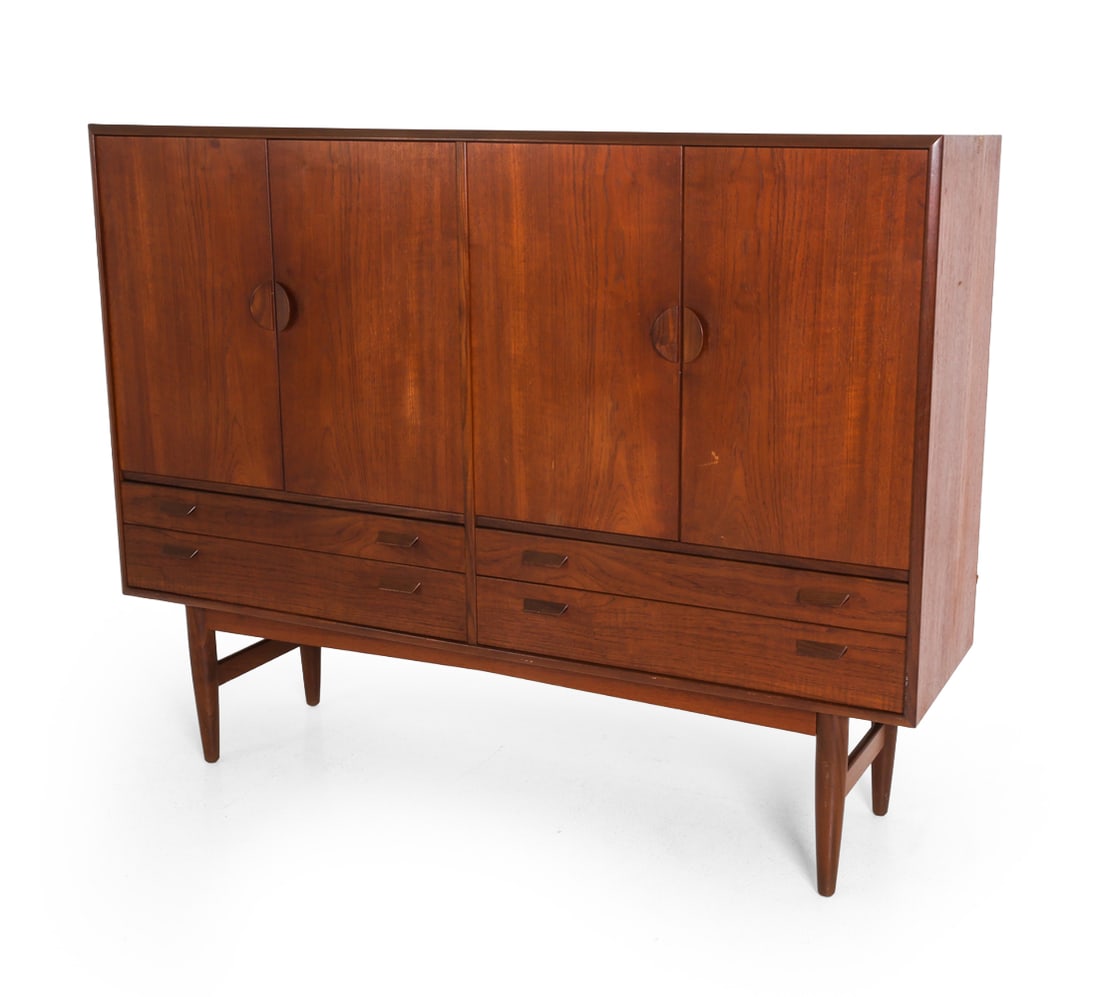 ANDERSEN STYLE DANISH TEAK SIDEBOARD C. 1960S (1 of 16)
