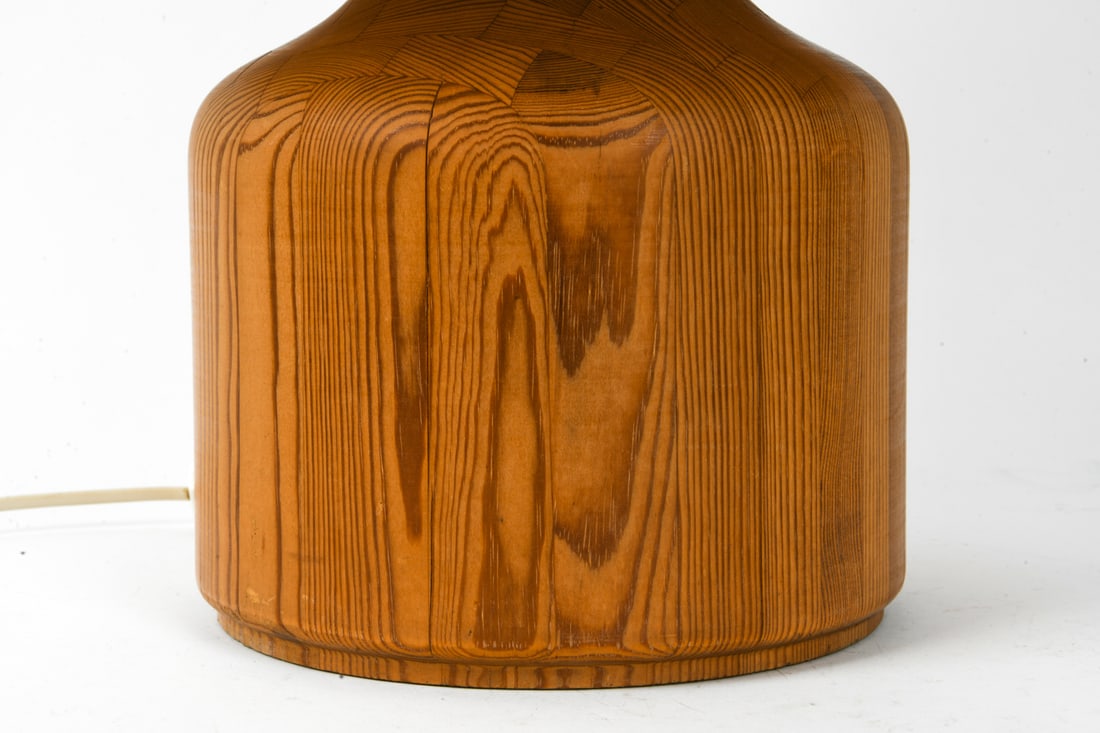 SCANDINAVIAN PINE TABLE LAMP C. 1970S - 3