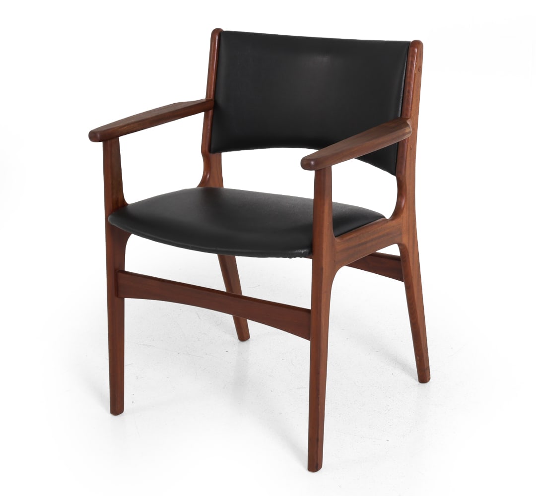 STYLE OF WEGNER DANISH TEAK ARM CHAIR 1960S: Denmark, circa 1960s. Dimensions: H 31.5" x W 22" x D 22" x SH 18" Condition: Wear consistent with age and use. Some rubs to legs and backrest. F034