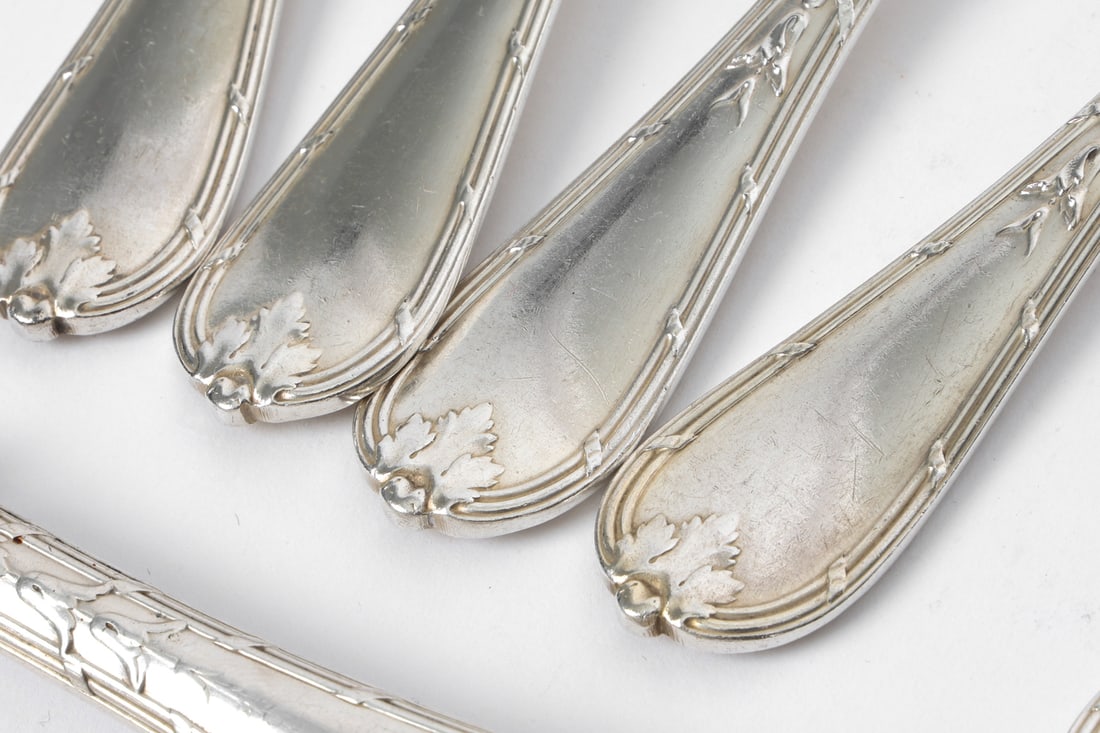 CHRISTOFLE RUBANS SILVERPLATE FLATWARE GROUPING - 13