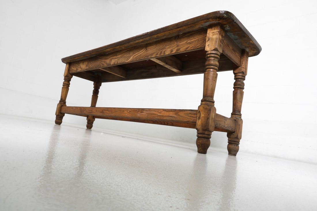 ANTIQUE OAK CONSOLE TABLE - 16