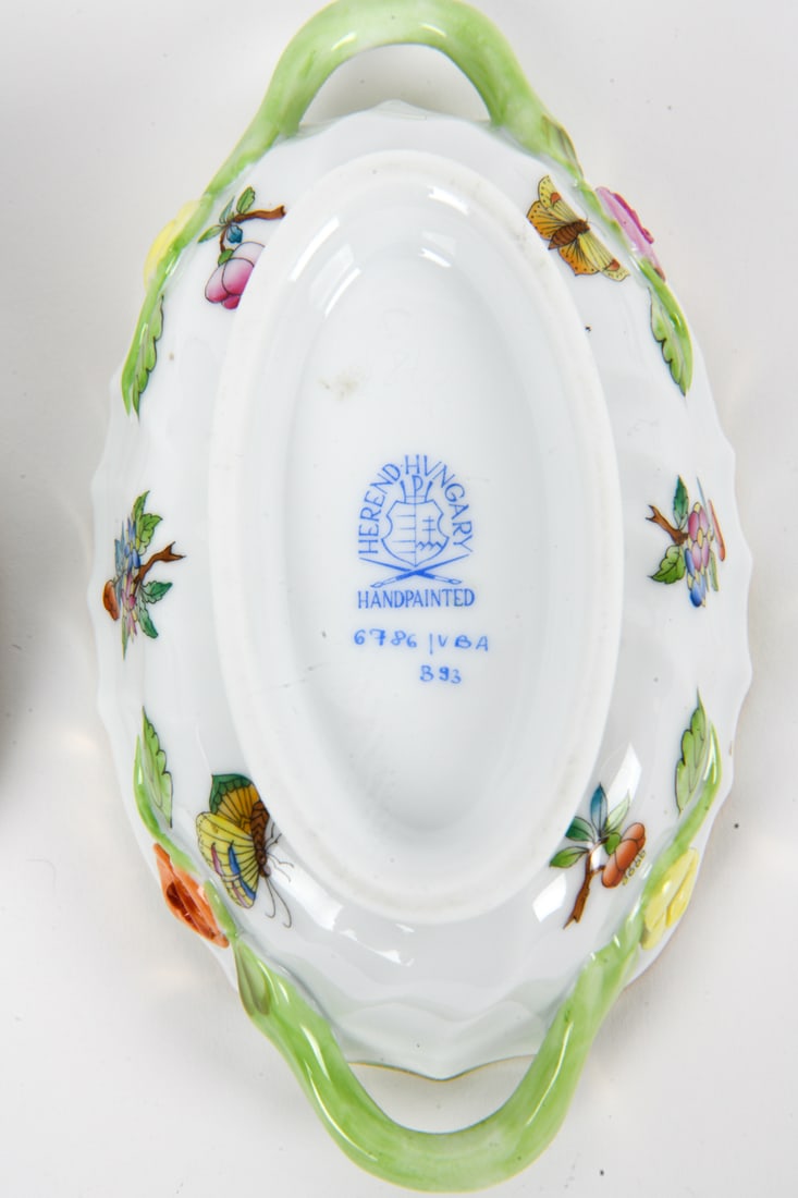 HEREND PORCELAIN GROUPING - 13
