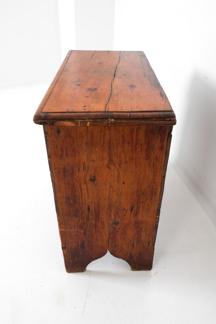 ANTIQUE PRIMINITVE PINE BLANKET CHEST - 15