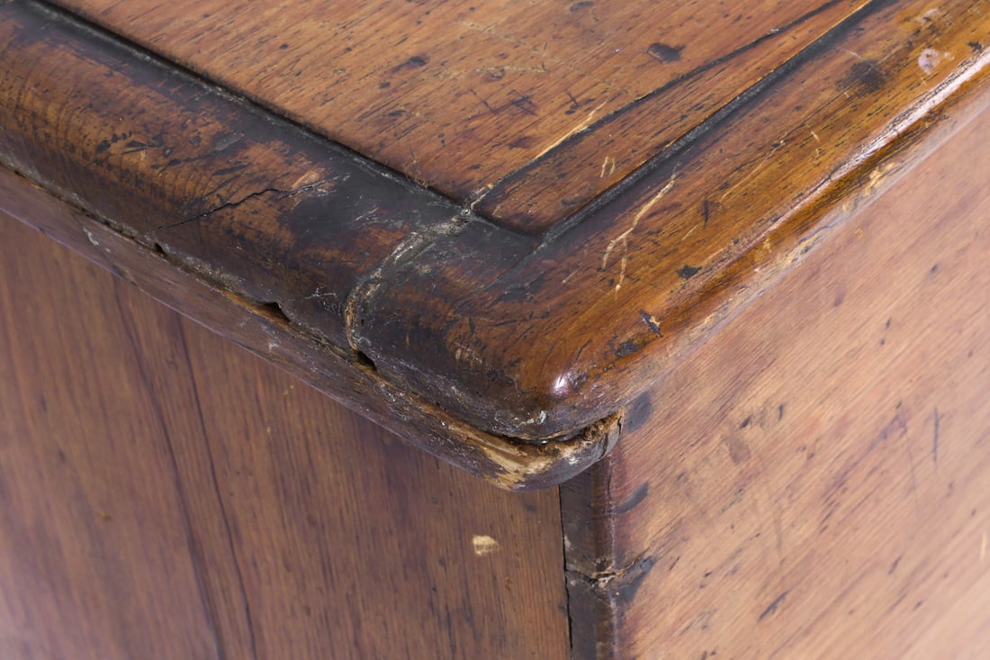 ANTIQUE PRIMINITVE PINE BLANKET CHEST - 8