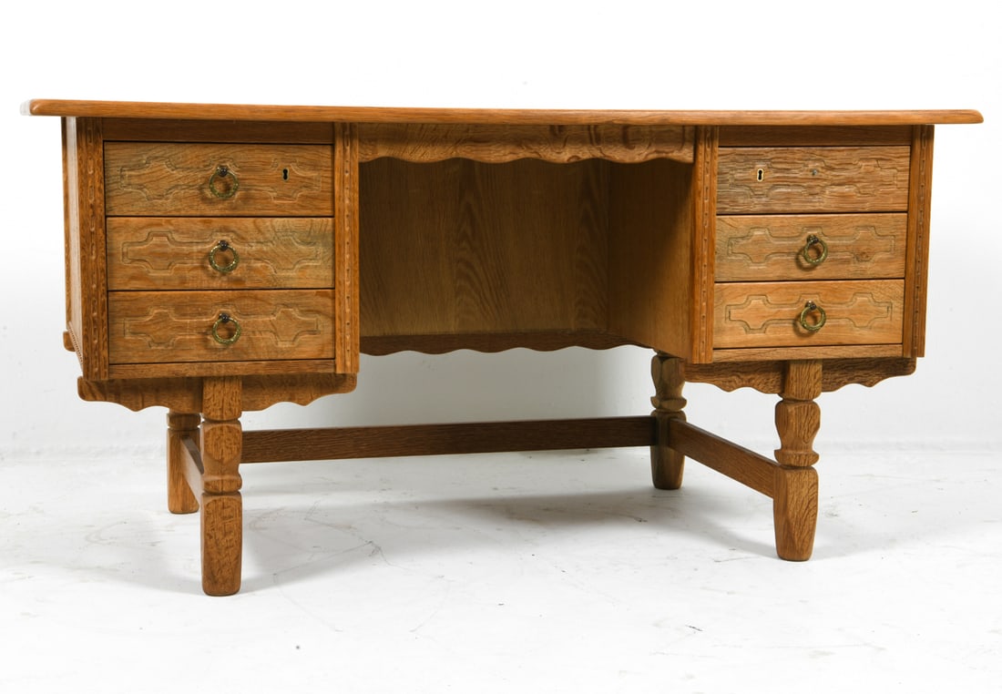 ATTR. HENNING KJAERNULF DANISH OAK DESK 1970S (1 of 1)
