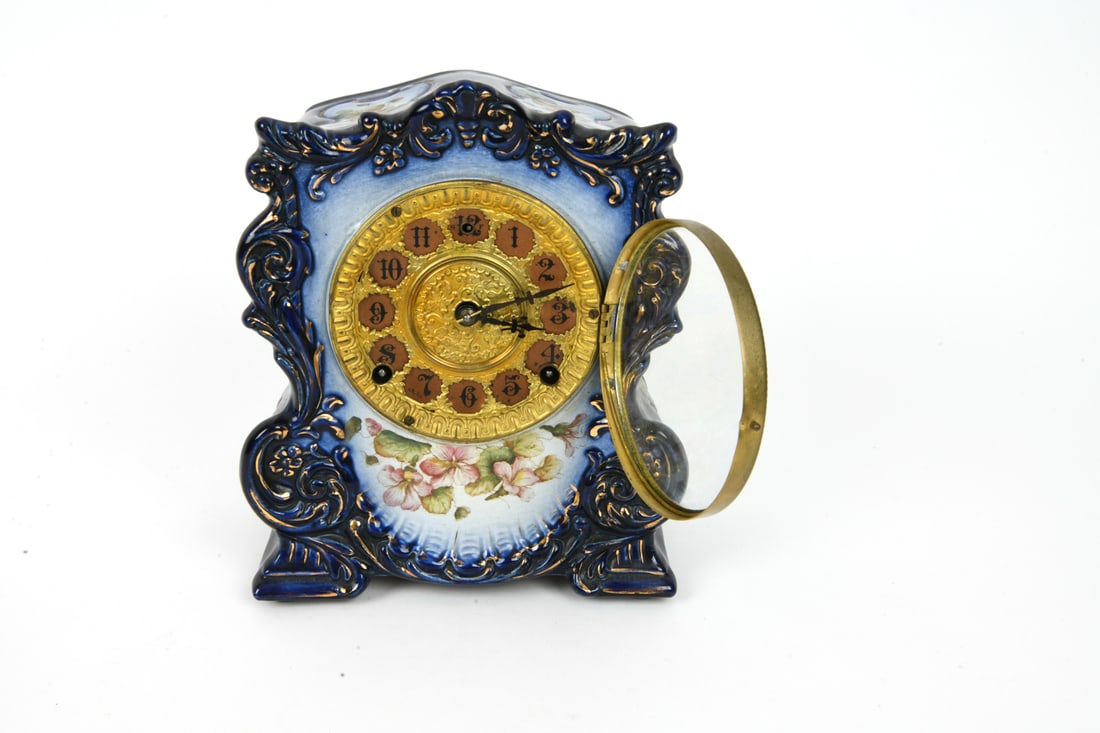 WILLIAM L. GILBERT CLOCK CO. PORCELAIN CLOCK - 12