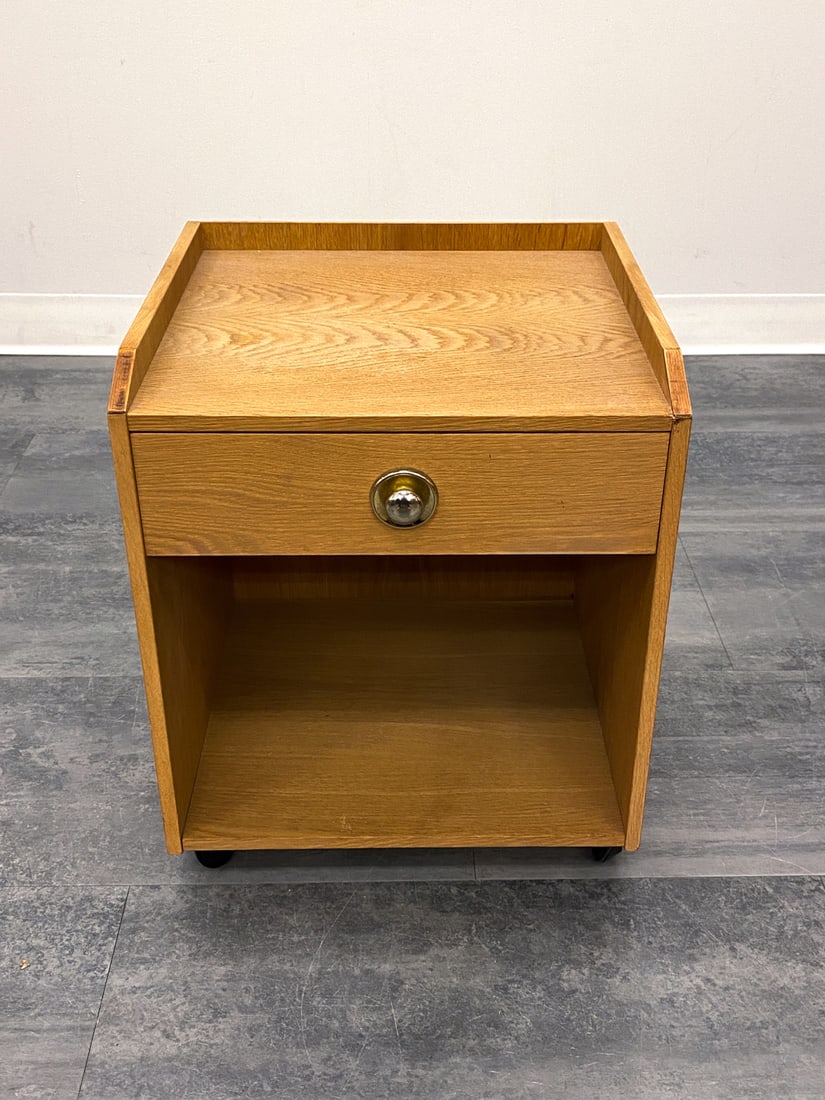 SCANDINAVIAN OAK NIGHTSTAND - 3