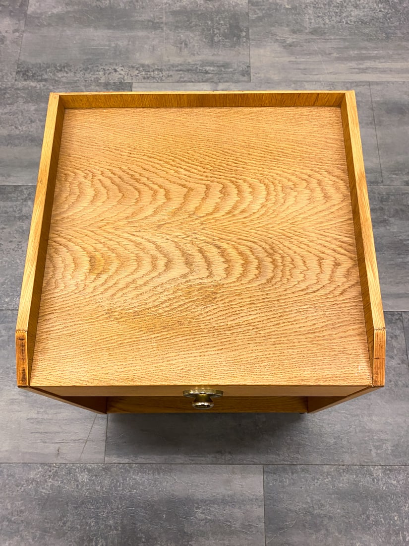 SCANDINAVIAN OAK NIGHTSTAND - 7