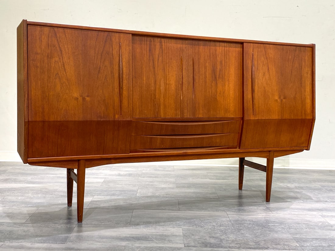 DANISH TEAK SIDEBOARD C. 1960S (1 of 14)