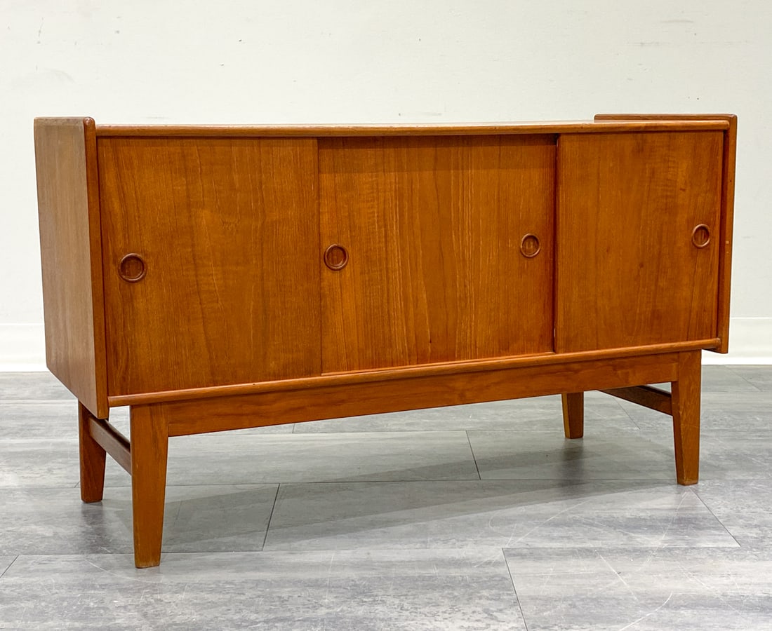 MID-CENTURY DANISH TEAK CABINET C. 1960S (1 of 13)