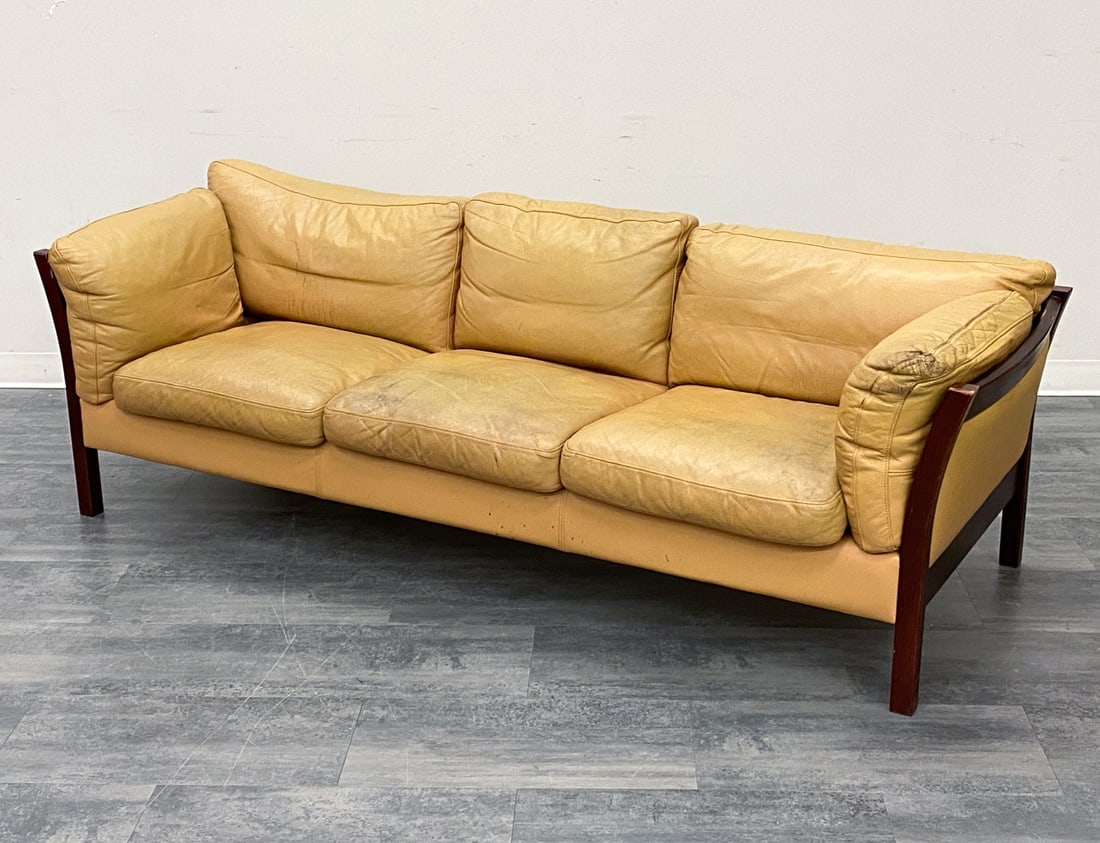 STOUBY DANISH LEATHER SOFA C. 1970S (1 of 14)