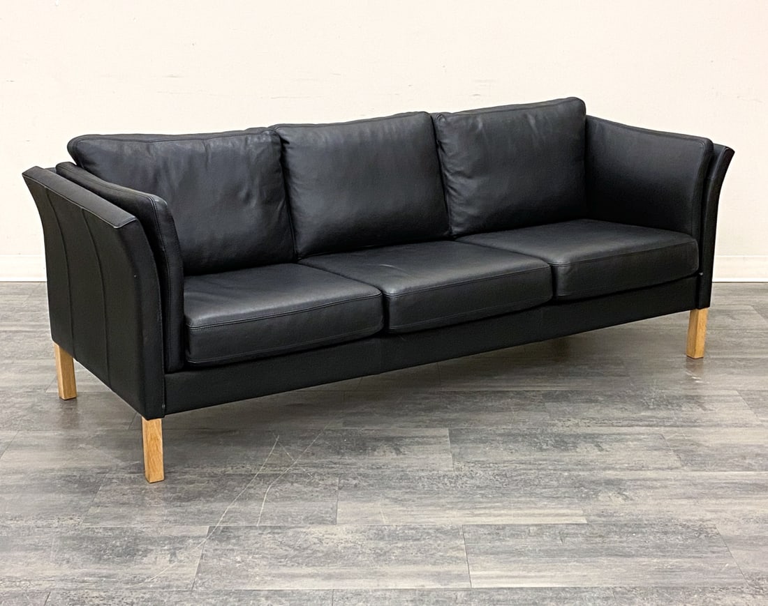 SKALMA DANISH LEATHER SOFA (1 of 12)