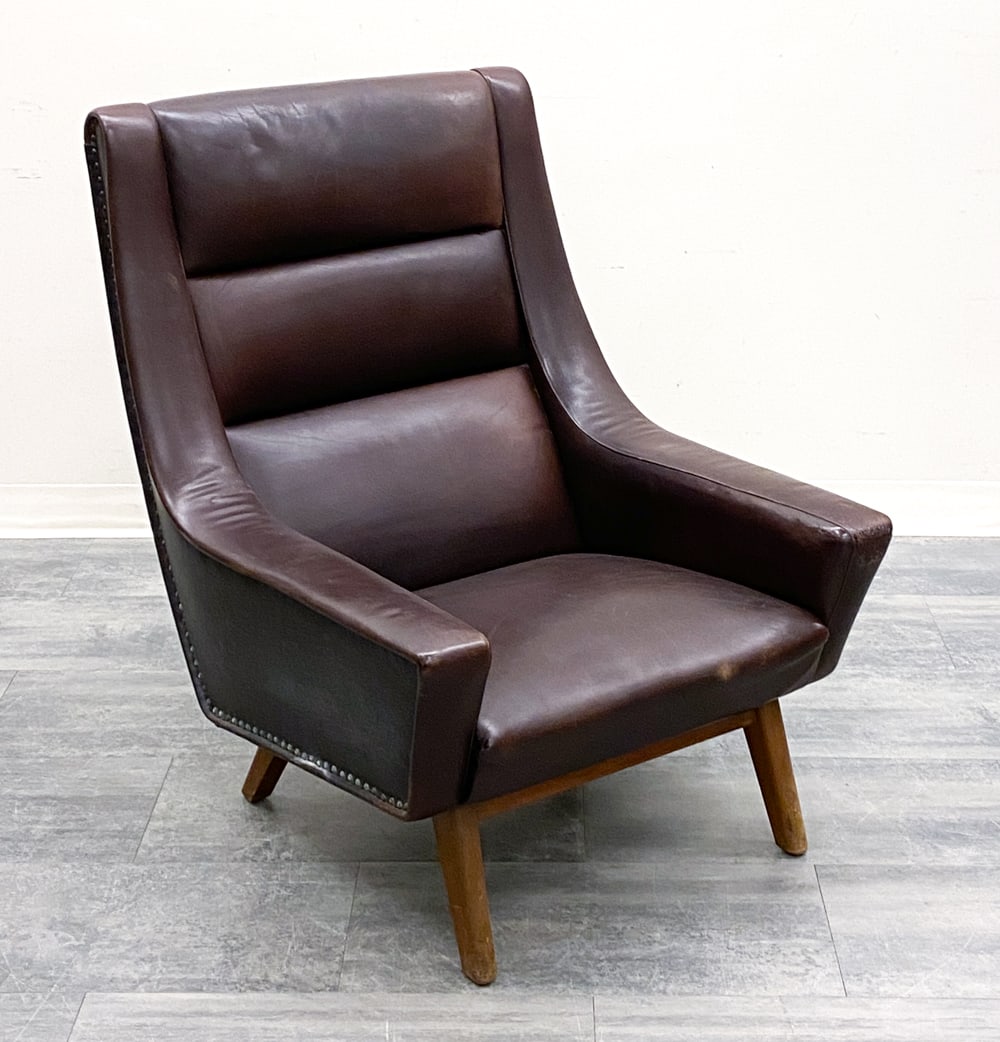 VINTAGE SCANDINVIAN LEATHER LOUNGE CHAIR (1 of 12)