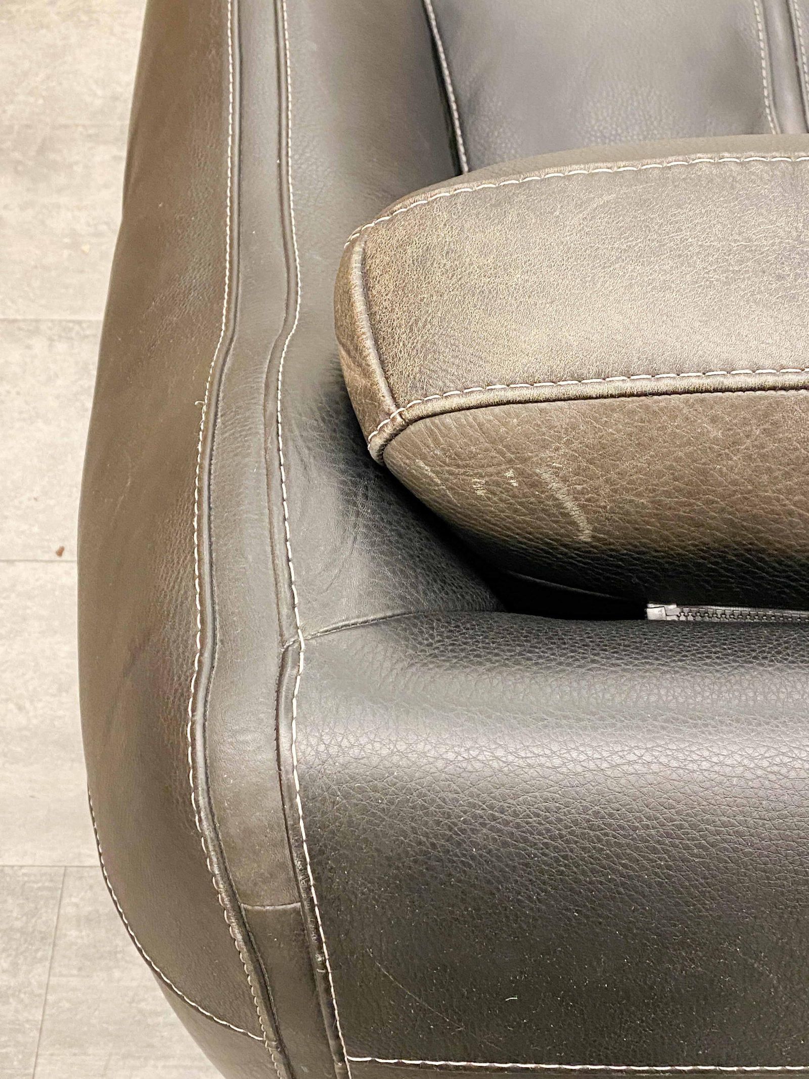 PAIR DE SEDE STYLE LEATHER LOUNGE CHAIRS - 11