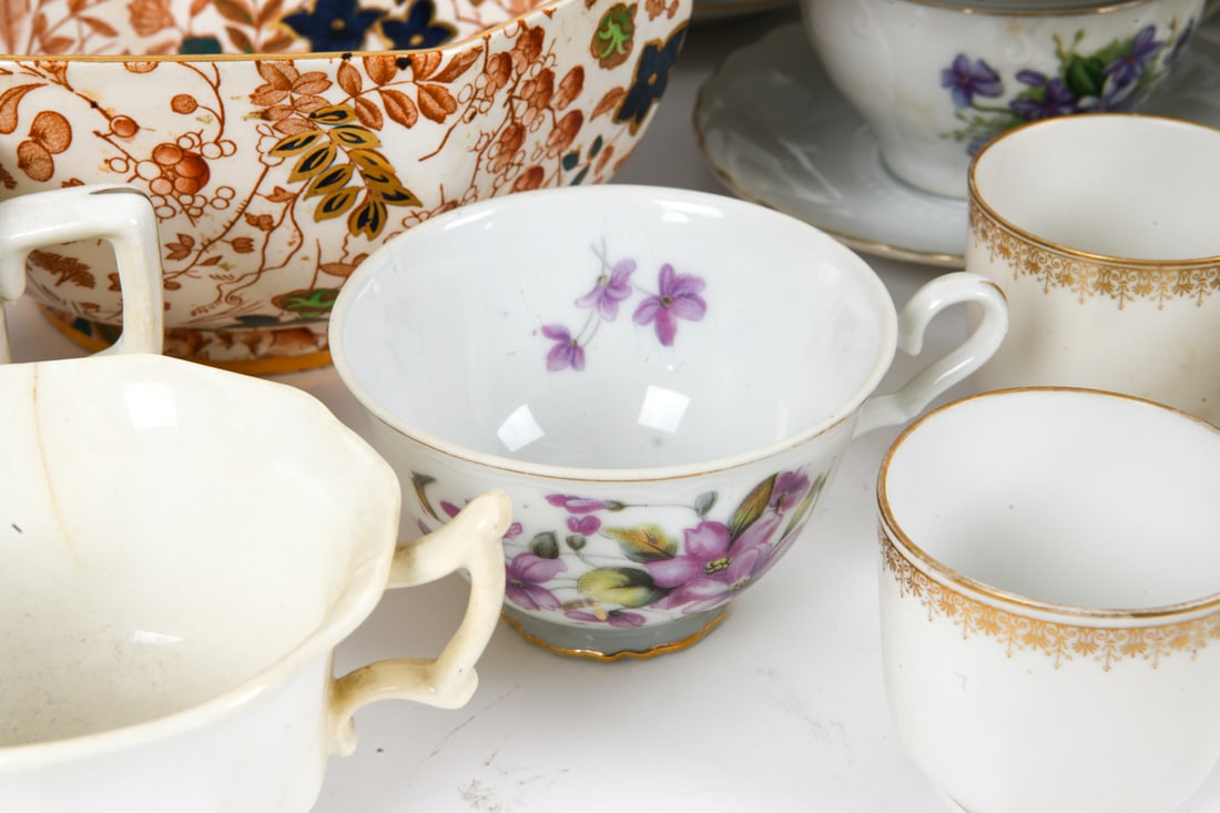 PORCELAIN GROUPING - 4