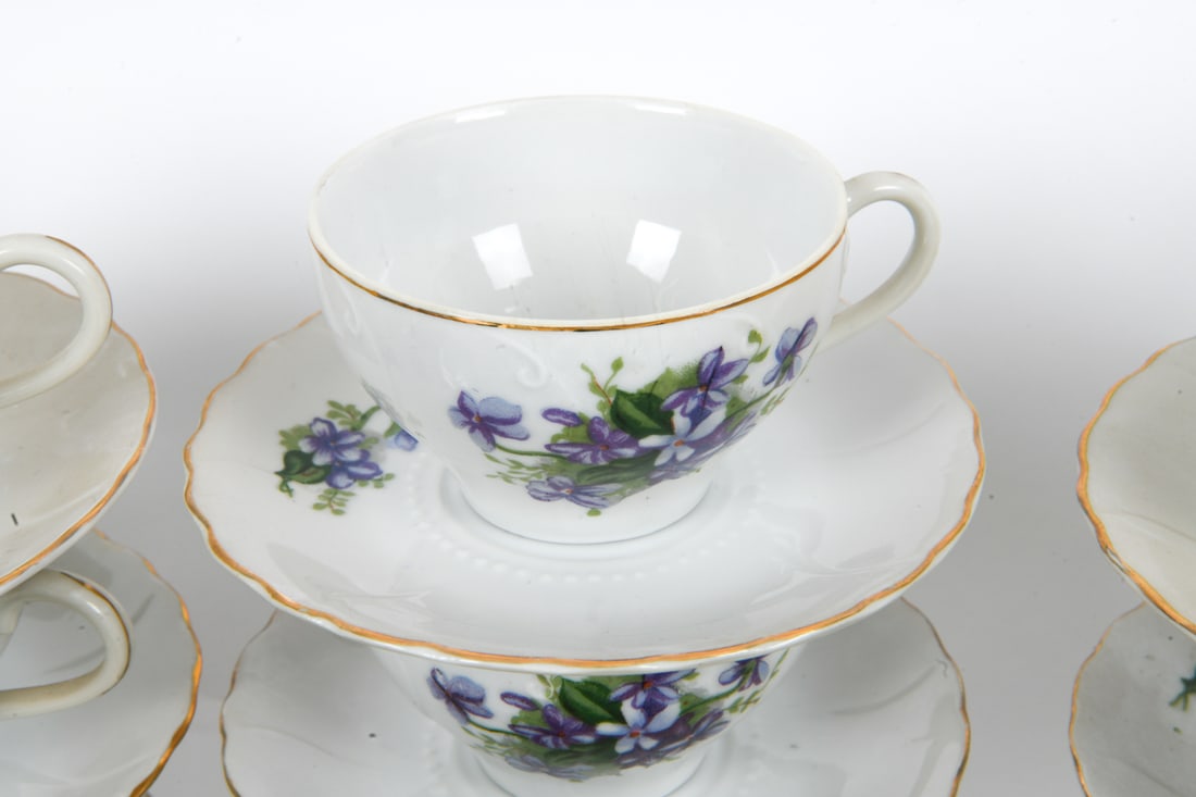 PORCELAIN GROUPING - 6