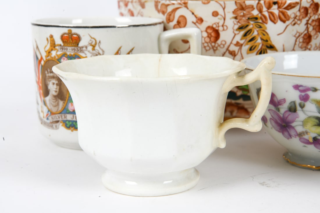 PORCELAIN GROUPING - 9