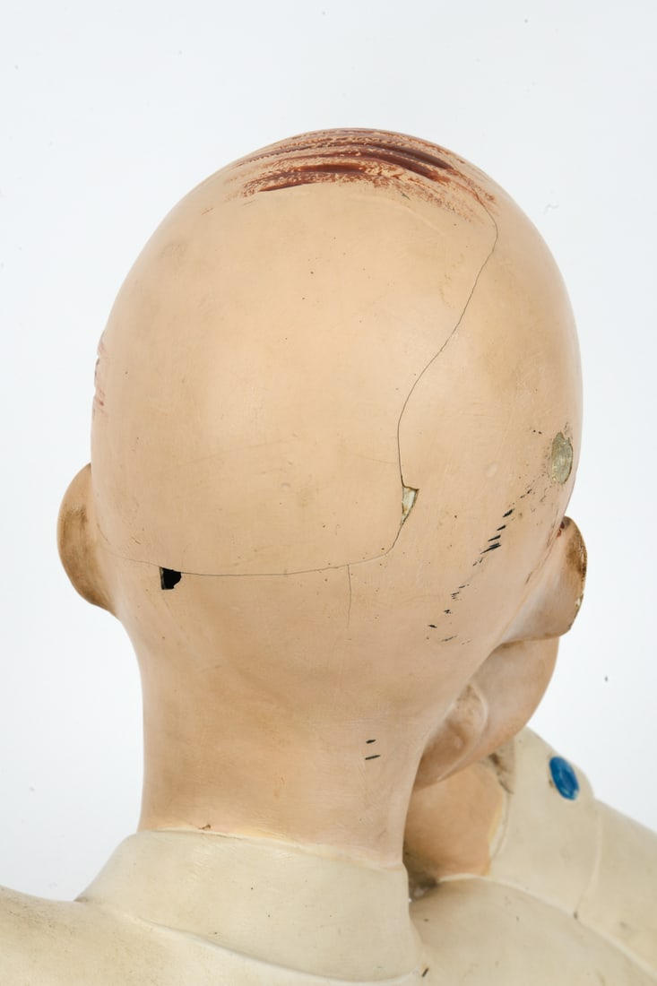 FIGURE BUST PLASTER SCULPTURE - 9