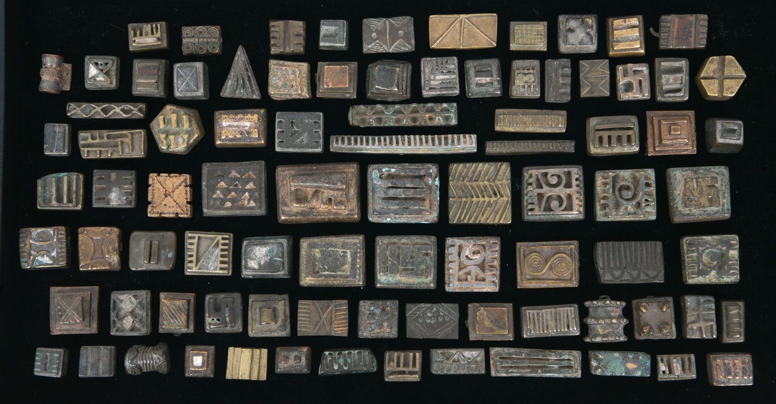 WEST AFRICAN BRONZE GOLD WEIGHTS GROUPING (1 of 14)